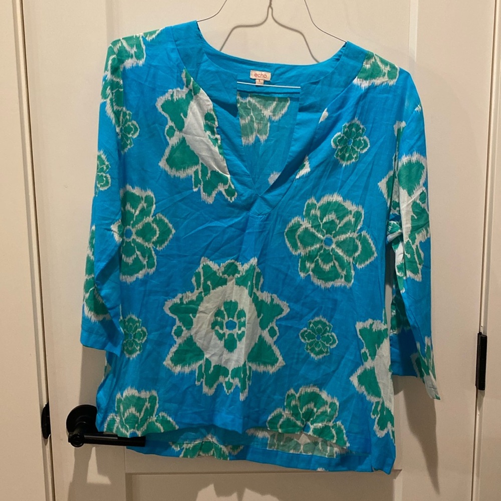 Echo‎ Ladies 3/4 Sleeve Blouse.  100% Cotton.  Blue/White/Green.  Size Large.